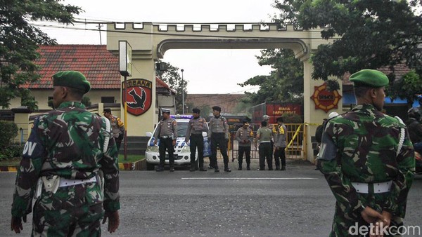 Ledakan di Mako Brimob Surabaya. Sumber: Detik.