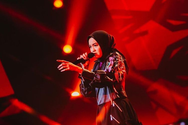 Salma Salsabil Rayakan Satu Tahun Berkarya dengan Rilis Single #BolehJugaSalmaSalsabil Sumber Kompas.