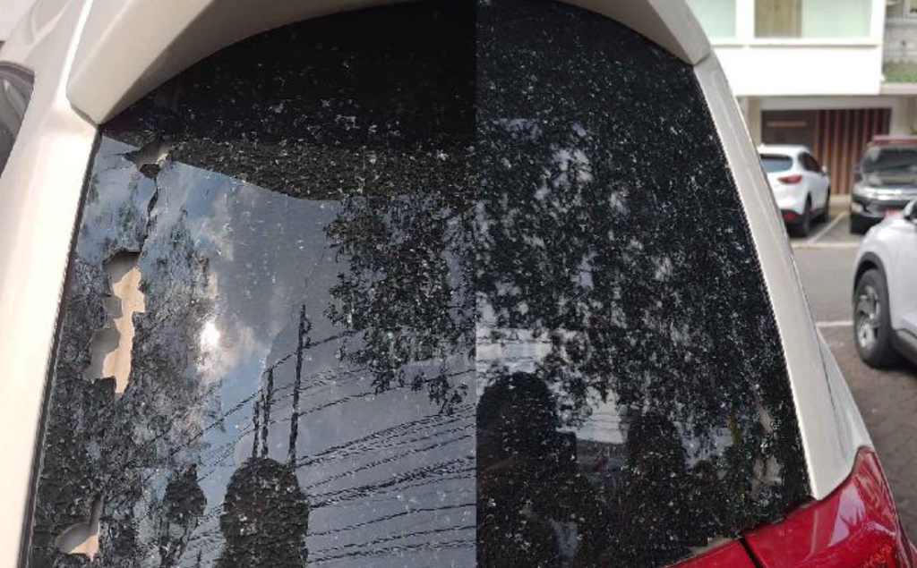 Perusakan Mobil Wartawan Tempo