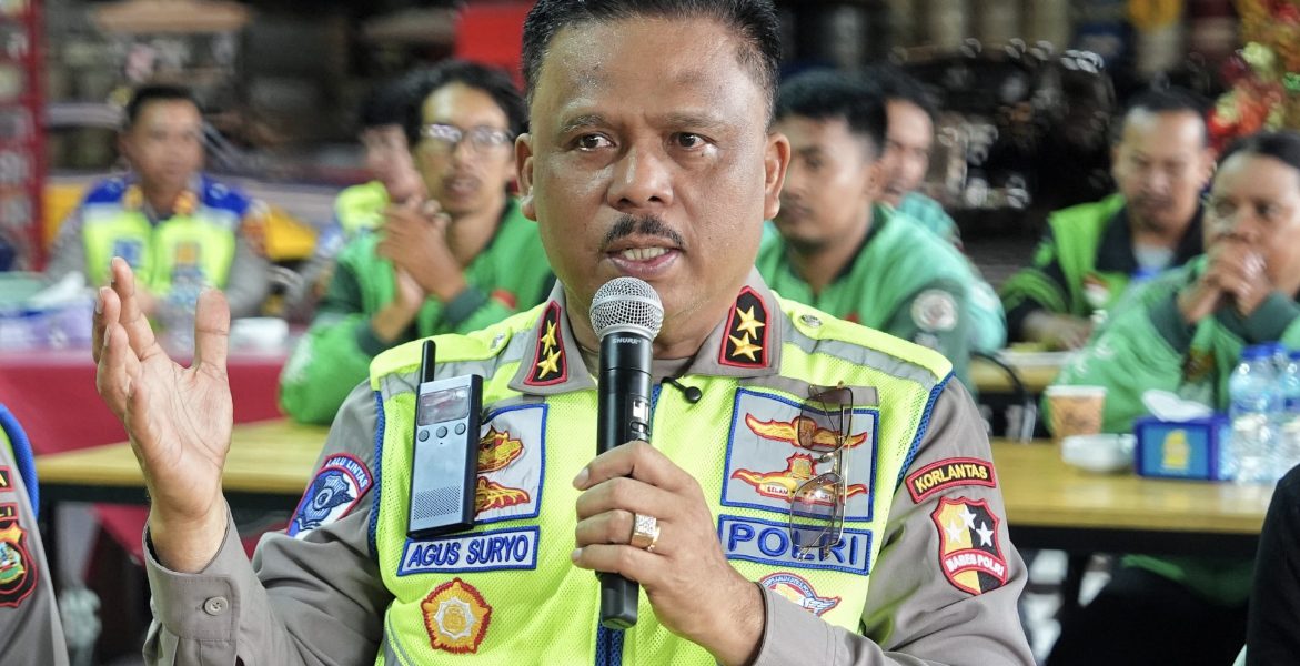 Kakorlantas Polri Ajak Ojol dan Pecalang Jadi Pelopor Keselamatan Lalu Lintas di Bali