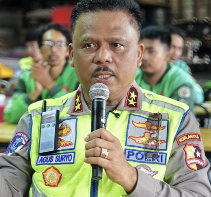 Kakorlantas Polri Ajak Ojol dan Pecalang Jadi Pelopor Keselamatan Lalu Lintas di Bali