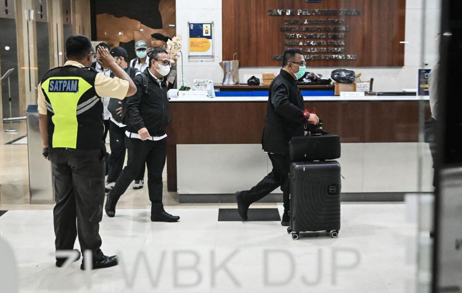 KPK Geledah Kantor Pusat Ditjen Pajak dan Sita Dokumen serta Uang Tunai