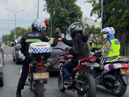 Humanis Korlantas dan Ketegasan Demi Keselamatan Lalu Lintas