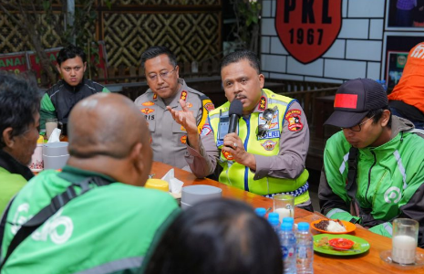 Kakorlantas Polri Sapa Ojol Kota Batu, Perkuat Sinergi Keselamatan Lalu Lintas