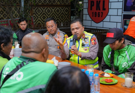 Kakorlantas Polri Sapa Ojol Kota Batu, Perkuat Sinergi Keselamatan Lalu Lintas
