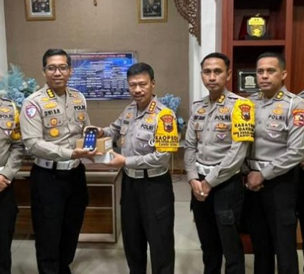 Korlantas Polri Distribusikan ETLE Mobile Handheld untuk Perkuat Penegakan Hukum di Jawa Tengah