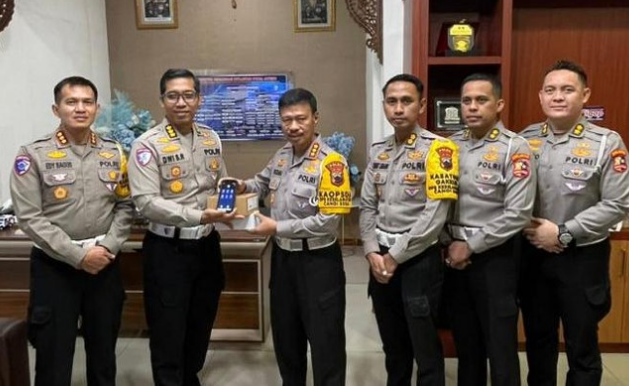 Korlantas Polri Distribusikan ETLE Mobile Handheld untuk Perkuat Penegakan Hukum di Jawa Tengah