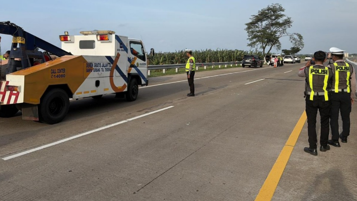 Petugas Sigap Tangani Kecelakaan Bus PO Haryanto di Tol Batang–Semarang, Evakuasi Cepat Cegah Dampak Lebih Luas