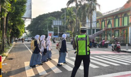 Polantas Jadi Bagian Mobilitas Harian Masyarakat dari Pagi Sampai Malam