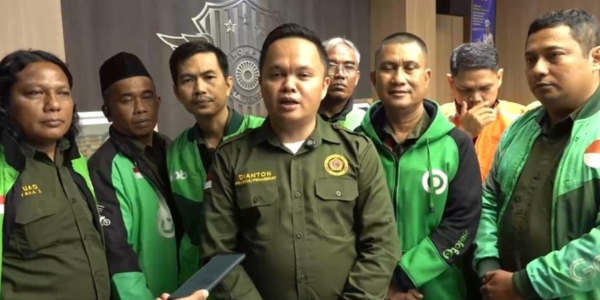 kemitraan ojol dan kepolisian untuk keselamatan jalan raya