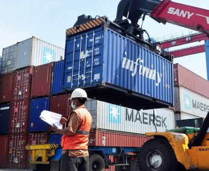 Kepatuhan Kendaraan Angkutan Jadi Pondasi Kepercayaan Industri Logistik Nasional
