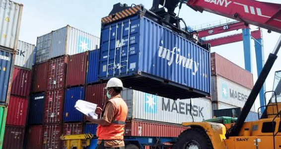 Kepatuhan Kendaraan Angkutan Jadi Pondasi Kepercayaan Industri Logistik Nasional