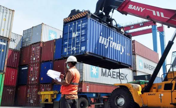 Kepatuhan Kendaraan Angkutan Jadi Pondasi Kepercayaan Industri Logistik Nasional
