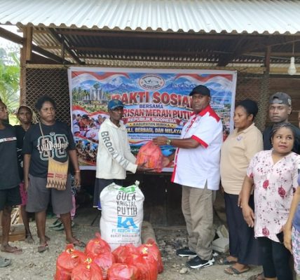 BMP RI DPC Mimika Salurkan 50 Paket Sembako kepada Masyarakat di Distrik Iwaka Kabupaten Mimika