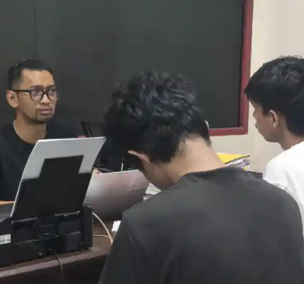 Tim URC Bareskrim Polresta Gowa Telusuri Transaksi Sabu di Instagram hingga Dua Kakak Beradik Diamankan #ReserseBekerja